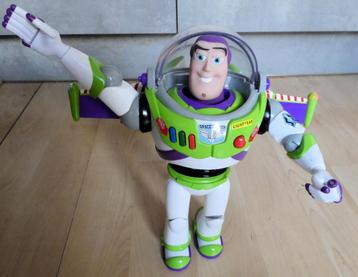 Buzz Lightyear Interactieve Pratende Actiefiguur + zwaard. beschikbaar voor biedingen