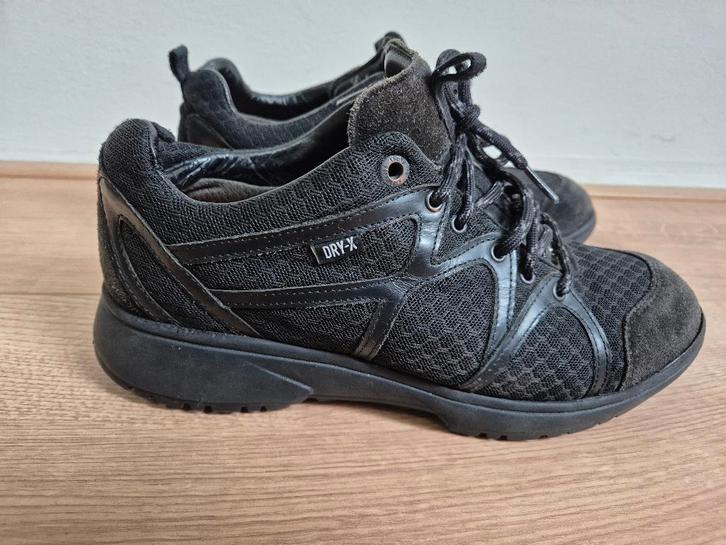 Sch1 - Zwarte Xsensible Dry-X schoenen mt 42 breedte H (1), Kleding | Dames, Schoenen, Zo goed als nieuw, Sneakers of Gympen, Zwart