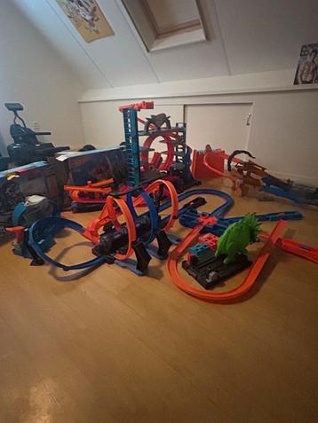 Hot Wheels Garage + Baan & Auto's - Complete Set! beschikbaar voor biedingen