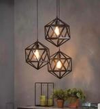 Moderne triangel hanglamp, Ophalen of Verzenden, Zo goed als nieuw, Metaal, 50 tot 75 cm