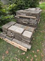 GRATIS OP TE HALEN CA 60M2 tegels 30x30 incl. opsluitbanden, Ophalen, Gebruikt, 10 m² of meer, Beton