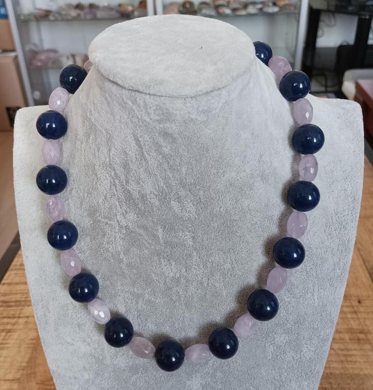 Jade collier, Sieraden, Tassen en Uiterlijk, Kettingen, Nieuw, Steen of Mineraal, Overige kleuren, Met edelsteen, Ophalen of Verzenden