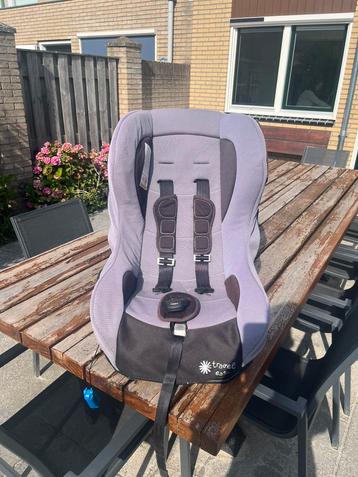 Kinderstoel auto beschikbaar voor biedingen