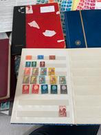 1 grote doos Nederland Wereld, Postzegels en Munten, Postzegels | Volle albums en Verzamelingen, Ophalen of Verzenden, Nederland en Buitenland