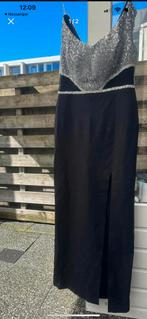 Mooi jurk fesst of gala maat M, Kleding | Dames, Jurken, Ophalen of Verzenden, Zo goed als nieuw, Zwart, Onder de knie