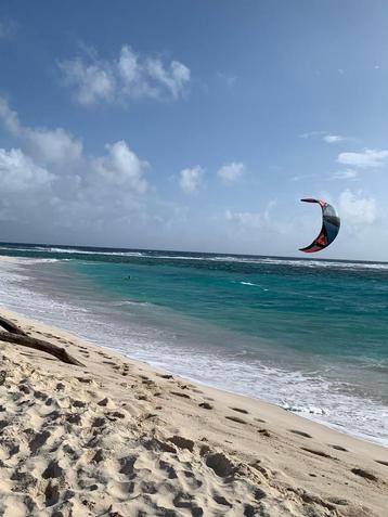 Kitesurf materiaal beschikbaar voor biedingen