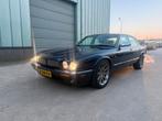Jaguar XJ 3.2 Executive V8 1999 Blauw ZEER NETTE STAAT, Auto's, Automaat, Achterwielaandrijving, Blauw, Bedrijf