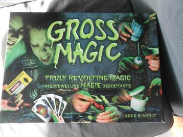 Goocheldoos Gross magic beschikbaar voor biedingen