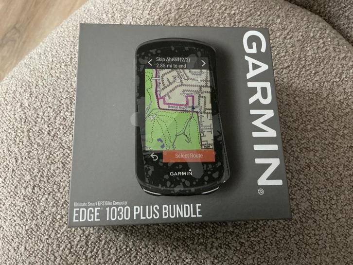 Te koop  Carmin  Edge 1030 Plus Bundle, Fietsen en Brommers, Fietsaccessoires | Fietscomputers, Zo goed als nieuw, Cadanssensor