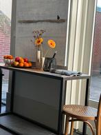 Stijlvolle sidetable met luxe metalen frame, Ophalen, 100 tot 150 cm, Zo goed als nieuw, Metaal