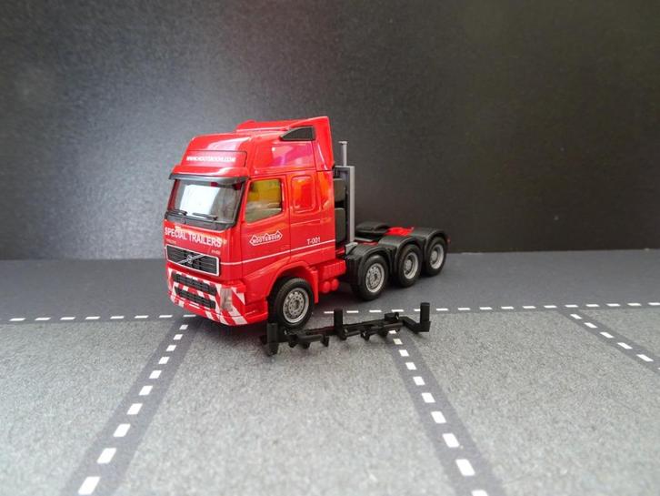 892 herpa volvo fh 4-as trekker nooteboom rood 1:87 truck, Hobby en Vrije tijd, Modelauto's | 1:87, Nieuw, Bus of Vrachtwagen