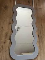 Mooie Dutchers wave spiegel taupe groot met ophangsysteem, Minder dan 50 cm, Ophalen of Verzenden, Zo goed als nieuw, Minder dan 100 cm
