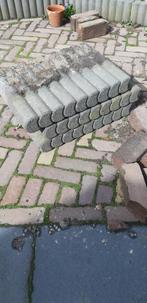Gratis 17 stuks Opsluitbanden., Tuin en Terras, Tegels en Klinkers, Overige typen, Ophalen of Verzenden, Zo goed als nieuw, Minder dan 5 m²