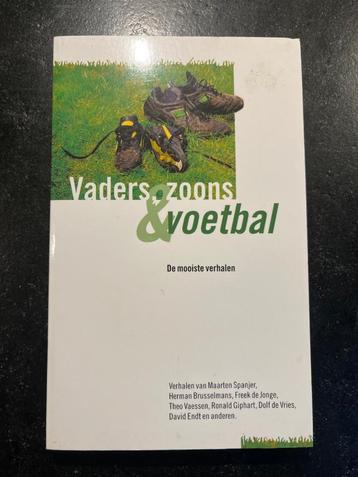 Boek: Vaders & Zoons Voetbal – Van Holkema & Warendorf