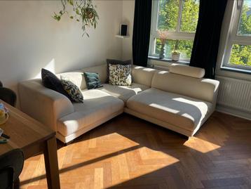 Chillste lounge bank van Amsterdam!  beschikbaar voor biedingen