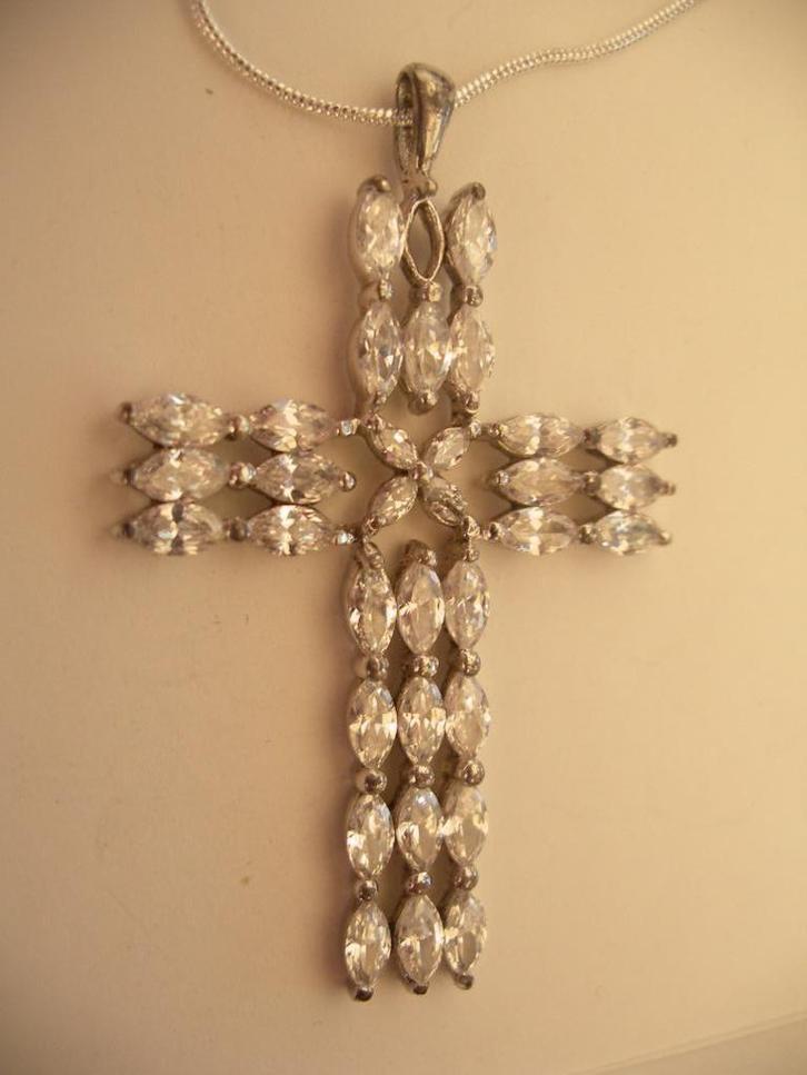 Een Zilveren ketting en Zilveren Kruis Hanger met Zirkonia, Sieraden, Tassen en Uiterlijk, Antieke sieraden, Hanger, Zilver, Verzenden