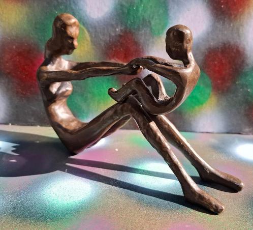 Moeder met kind. Geabstraheerd bronzen sculptuur. 26.5 cm., Verzamelen, Beelden en Beeldjes, Zo goed als nieuw, Mens, Ophalen