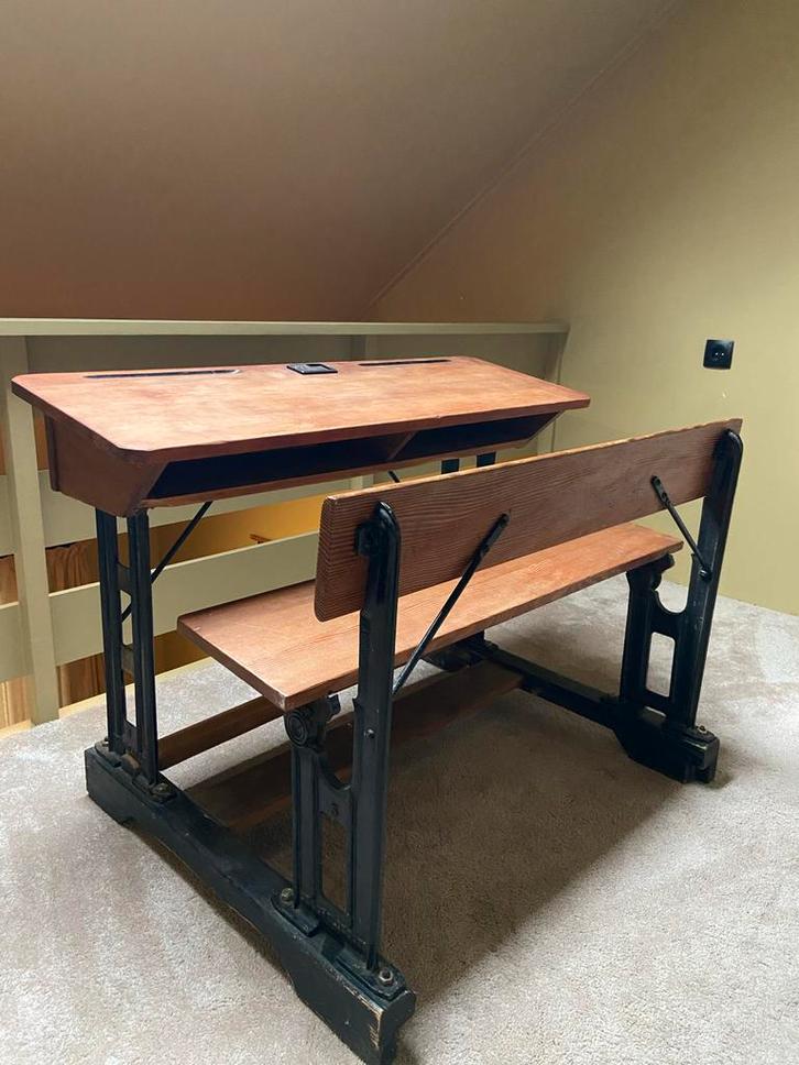 Vintage Schoolbank (afkomstig uit Zeeland), Huis en Inrichting, Stoelen, Gebruikt, Eén, Hout, Bruin, Ophalen