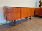 Vintage lowboard/dressoir midcentury., Huis en Inrichting, Kasten | Dressoirs, Ophalen, Zo goed als nieuw, 25 tot 50 cm, 150 tot 200 cm