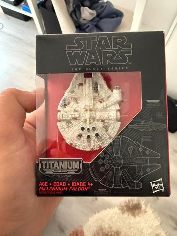 Star Wars black series Titanium Series FALCON beschikbaar voor biedingen