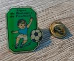 Pin  Lique de Bretagne de football, Verzamelen, Speldjes, Pins en Buttons, Ophalen of Verzenden, Gebruikt, Sport, Speldje of Pin