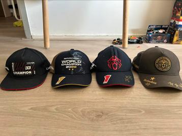 Max verstappen Caps. World Campion beschikbaar voor biedingen