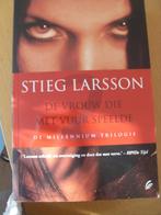 De vrouw die met vuur speelde, Ophalen of Verzenden, Zo goed als nieuw, Stieg Larsson, Nederland