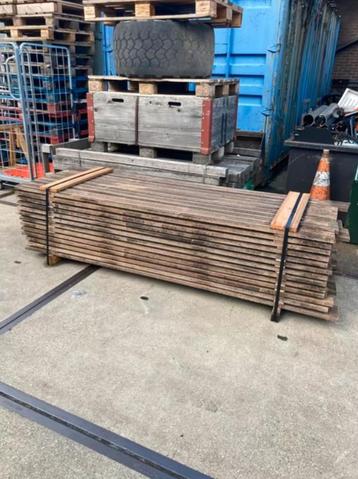 Hard hout 28 x 145. 65 stuks: 220 cm lang. beschikbaar voor biedingen