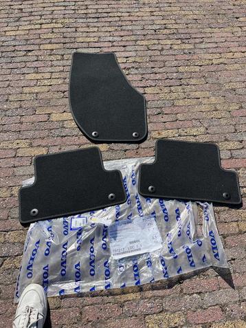 Volvo V40 automatten beschikbaar voor biedingen