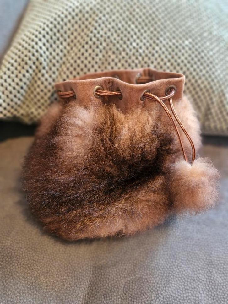 Buideltasje van echt konijnenbont, Antiek en Kunst, Antiek | Kleding en Accessoires, Dames, Heren, Kinderen, Ophalen of Verzenden