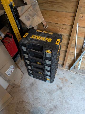 Dewalt koffers 6 stuks beschikbaar voor biedingen