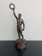 dynamisch bronzen beeld ‘Olympische Winnaar’, Antiek en Kunst, Ophalen of Verzenden, Brons