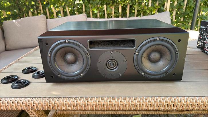 T+A centerspeaker TAL XC 2.0 incl 4 Vibra pods, Audio, Tv en Foto, Luidsprekers, Zo goed als nieuw, Center speaker, 120 watt of meer