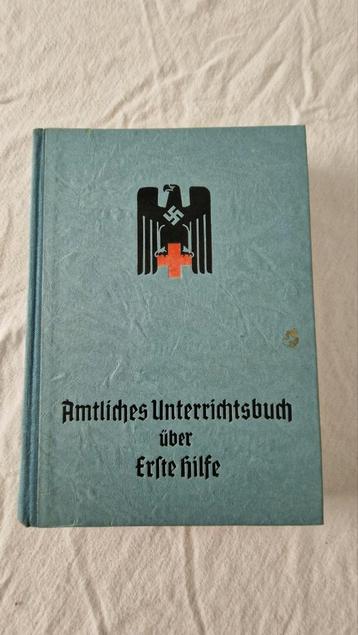 Orgineel Duitse EHBO leerboek soldaten uit 1939! beschikbaar voor biedingen
