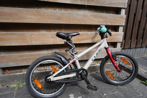 CUBE Cubie 160 RT Grey/Red – Jongens mountainbike (16 inch), Fietsen en Brommers, Fietsen | Crossfietsen en BMX, Zo goed als nieuw