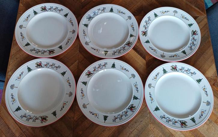 6 Wedgewood AH Kerstservies Dinerborden, Huis en Inrichting, Keuken | Servies, Zo goed als nieuw, Bord(en), Wedgwood, Porselein