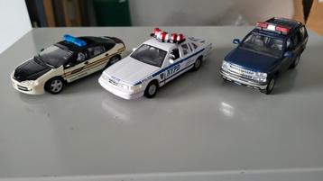3 verschillende US Police voertuigen 1/43 beschikbaar voor biedingen