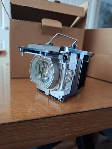 NIEUW! Toshiba TLP-WX2200 Projector Lamp - TLPLW11 beschikbaar voor biedingen