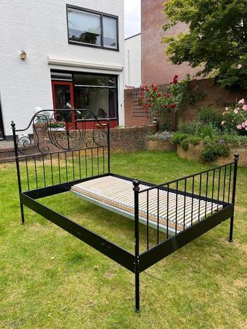 Leirvik IKEA, zwart geschilderd, 140 x 200 cm beschikbaar voor biedingen