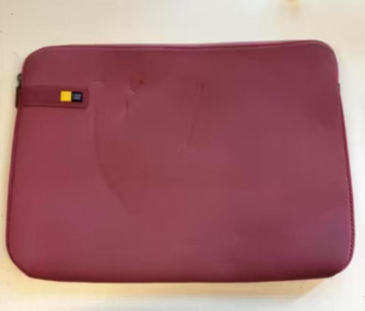 ZGAN! Case Logic laptophoes 15,6 inch heather rose €10,99, Computers en Software, Laptophoezen, Zo goed als nieuw, 15 inch, Ophalen of Verzenden