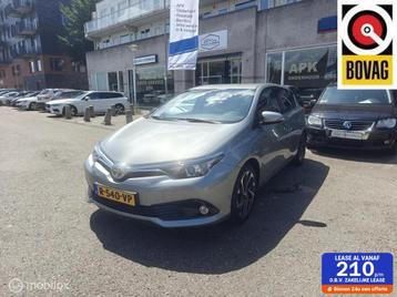 Toyota Auris 1.8 Hybrid 2016 CRUISE/NAVI/CAM/DEALER-OND/APK! beschikbaar voor biedingen