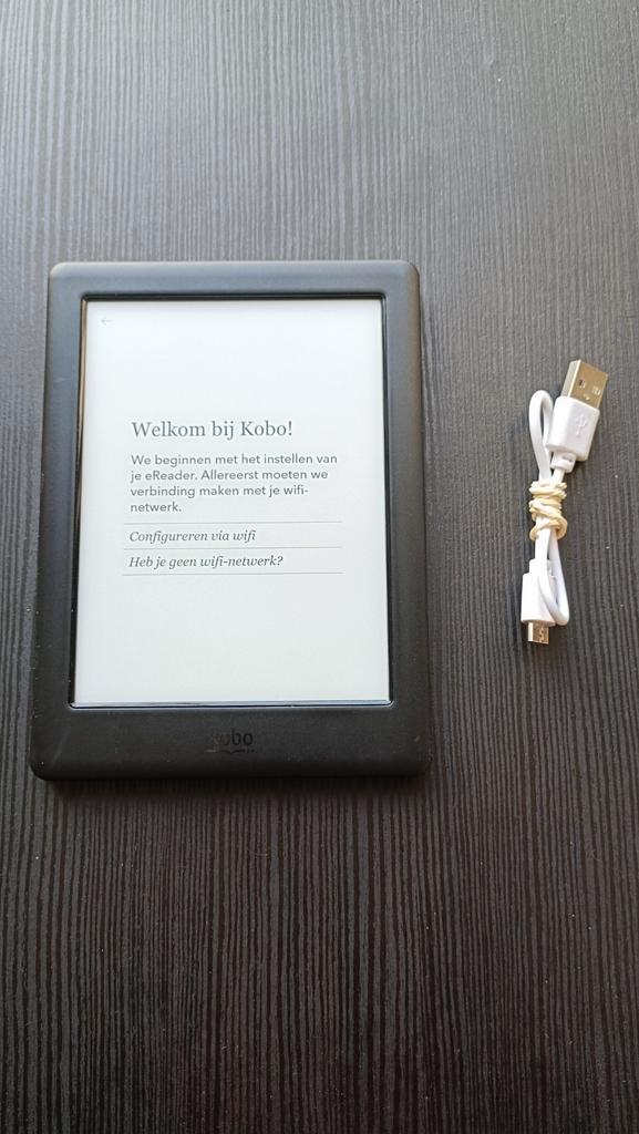 Mooie Kobo ereader - met oplader!, Computers en Software, E-readers, Zo goed als nieuw, 6 inch of minder, 4 GB of minder, Touchscreen