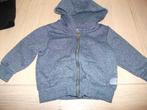 vest/jasje met capuchon maat 68, Kinderen en Baby's, Babykleding | Maat 68, Ophalen of Verzenden, Zo goed als nieuw, Jongetje