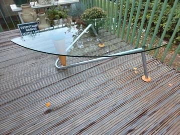 Harvink in Memphis Milano style glazen salontafel  beschikbaar voor biedingen