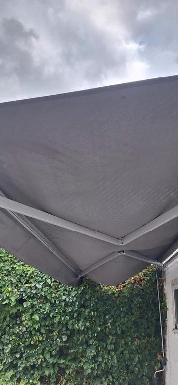 Zonne luifel 4 meter breed  beschikbaar voor biedingen