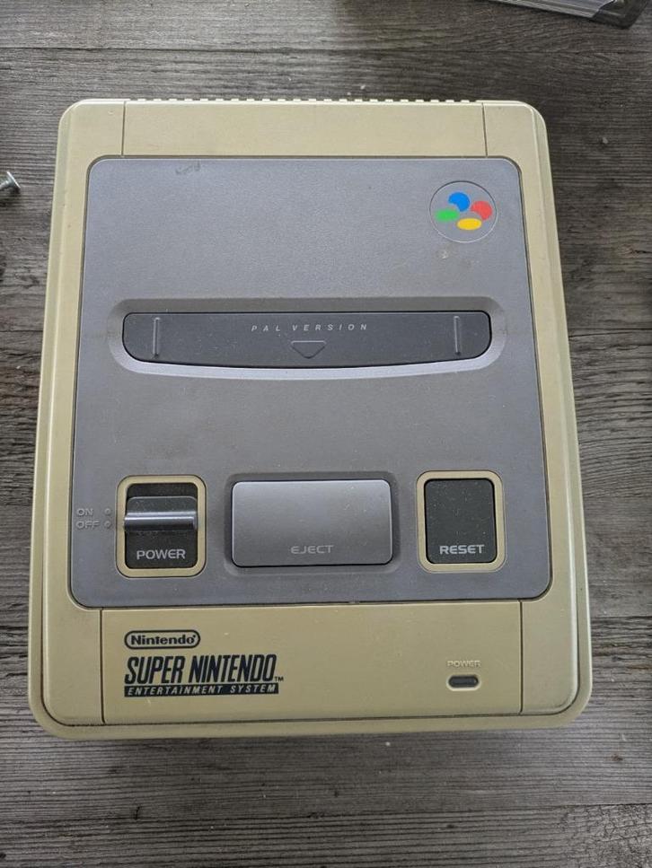Vintage Super Nintendo Entertainment System SNES, Spelcomputers en Games, Spelcomputers | Nintendo Super NES, Gebruikt, Met 2 controllers