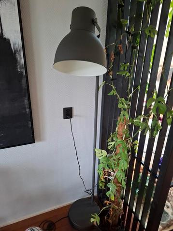 Ikea Hektar lamp