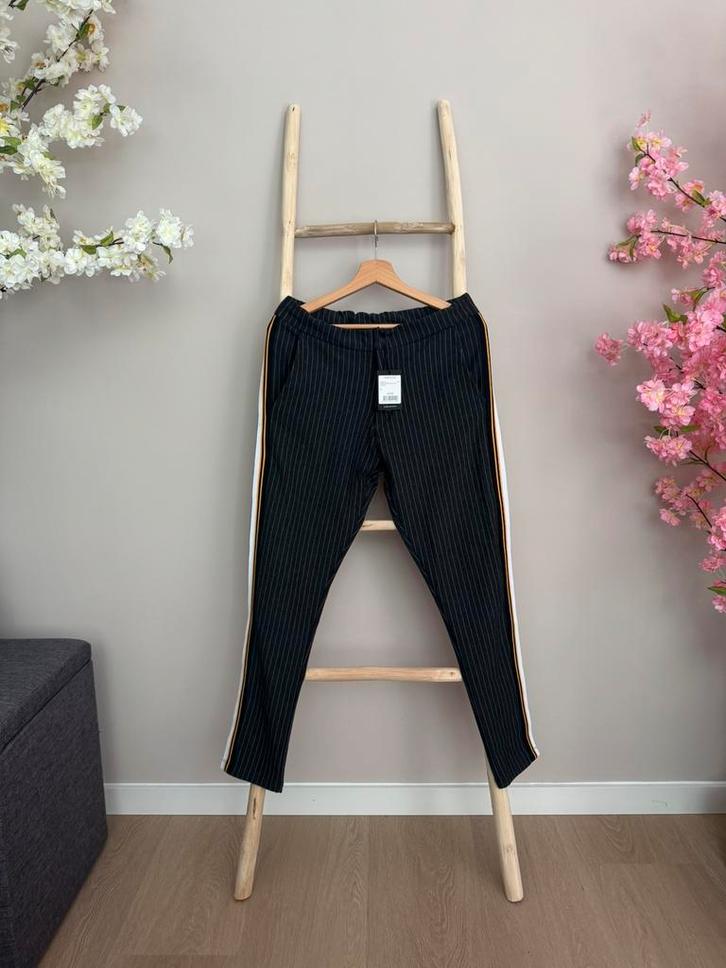Pantalon (NIEUW + prijskaartje €49,45) (S) - Ashes to Dust, Kleding | Heren, Broeken en Pantalons, Nieuw, Maat 46 (S) of kleiner