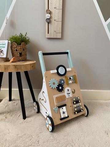 Houten loopwagen Petit Amelie beschikbaar voor biedingen