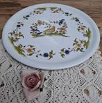 Franse replica Moustiers taartschaal met vogel en bloemen, Huis en Inrichting, Keuken | Servies, Gebruikt, -, -, Ophalen of Verzenden